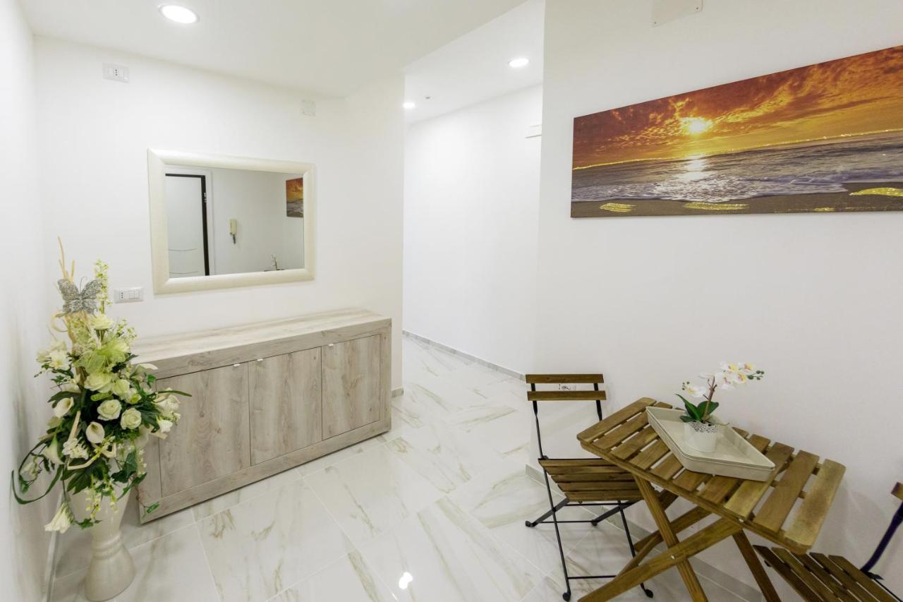 نابولي B&B Mary Sant'Elia المظهر الخارجي الصورة