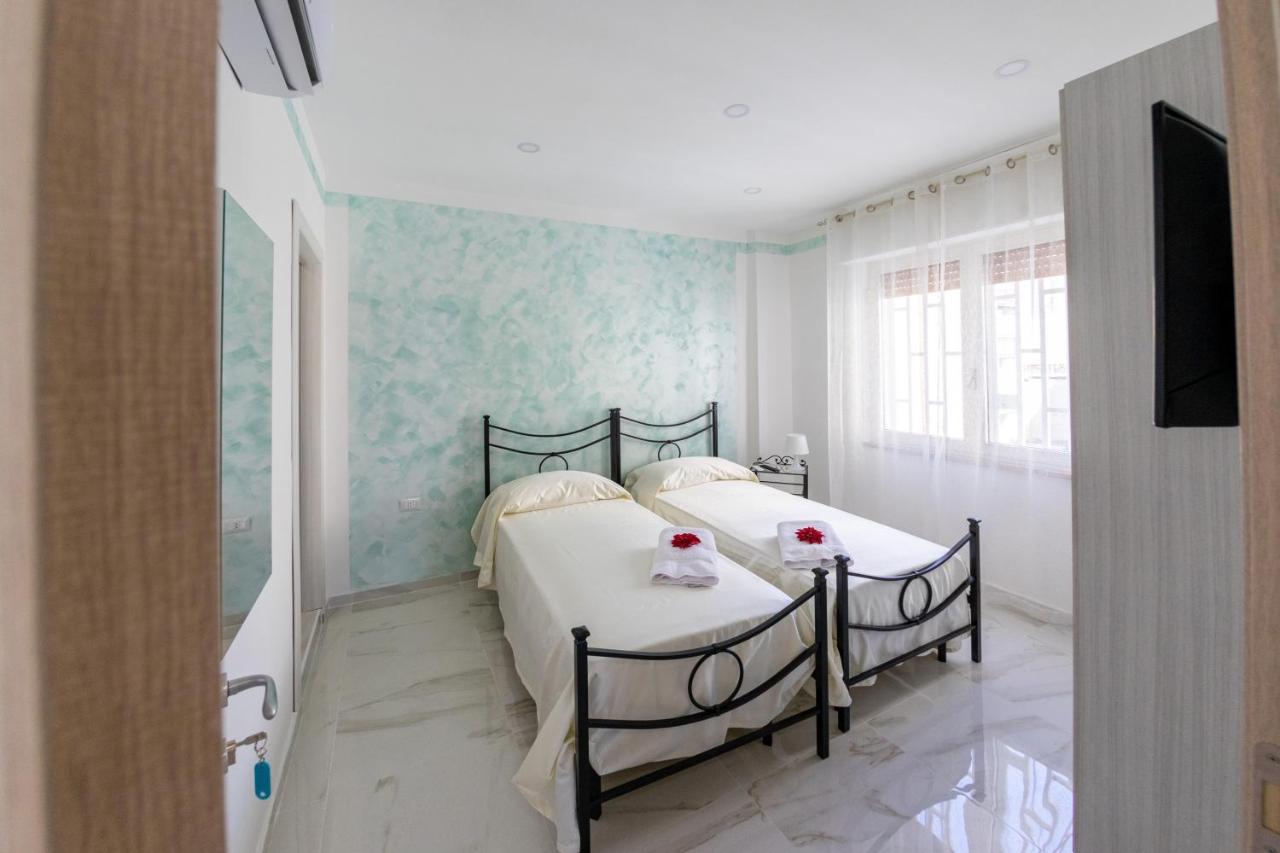 نابولي B&B Mary Sant'Elia المظهر الخارجي الصورة