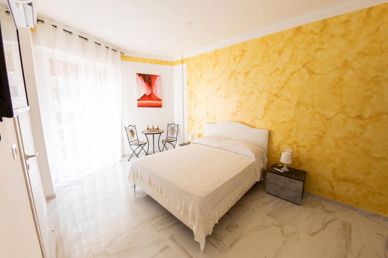نابولي B&B Mary Sant'Elia المظهر الخارجي الصورة