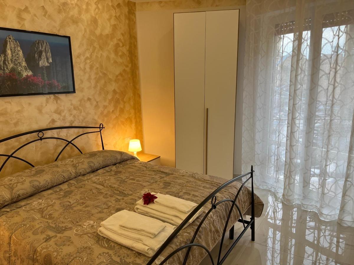 نابولي B&B Mary Sant'Elia المظهر الخارجي الصورة