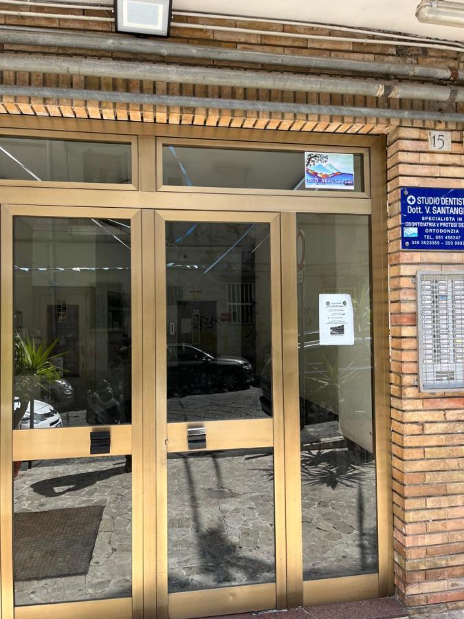 نابولي B&B Mary Sant'Elia المظهر الخارجي الصورة
